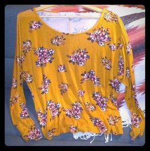 Light weight long sleeve top